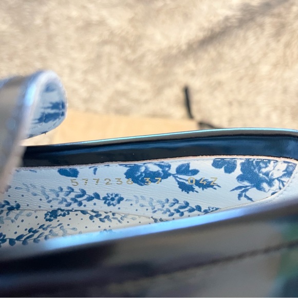 SOLD‼️ Gucci loafers - Picture 6 of 9